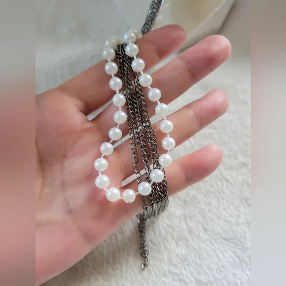 Long Elegant Silver/White Faux Pearl Beaded Knotted Lariat Tassel Necklace - Picture 7 of 12